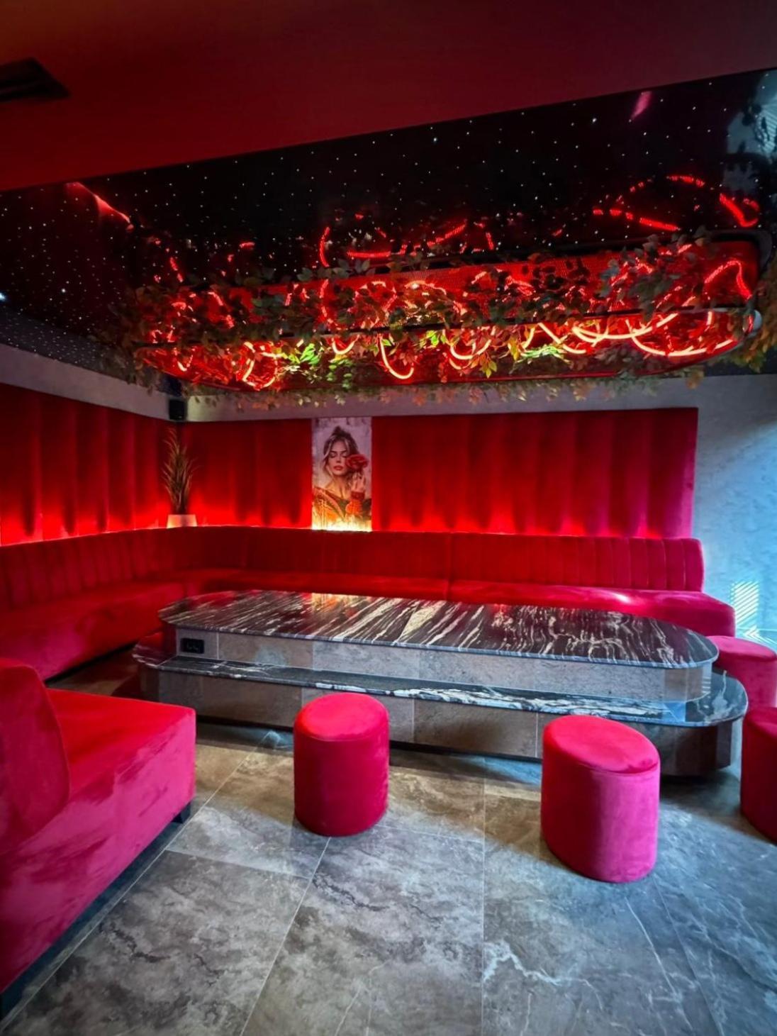 Motel Villa Princi Kosovo Polje Bagian luar foto