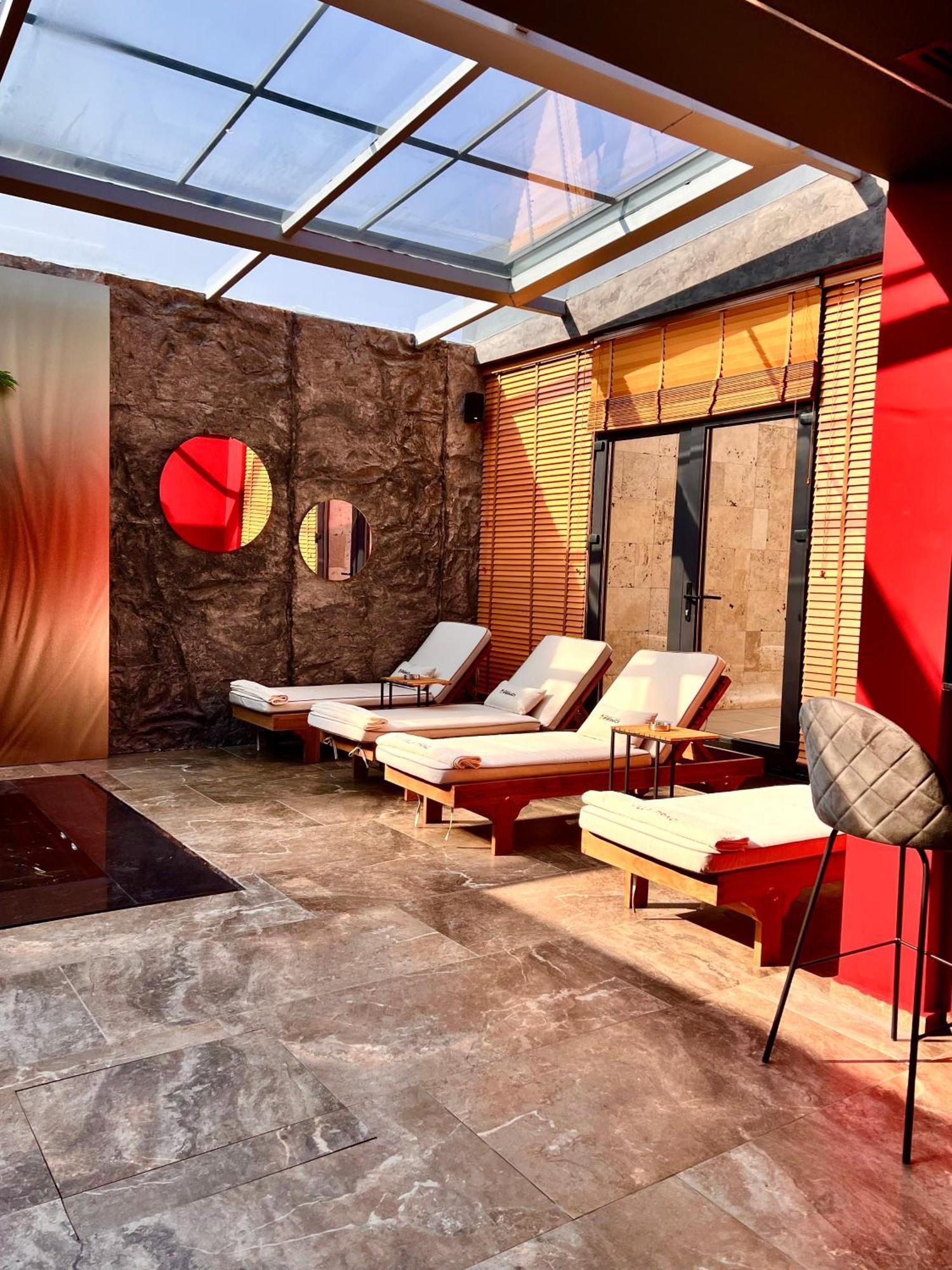 Motel Villa Princi Kosovo Polje Bagian luar foto